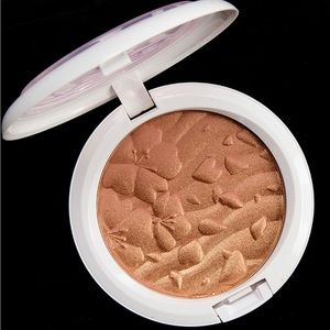 MAC Highlight Powder Spring Bling New in Box , rare collection limited edition